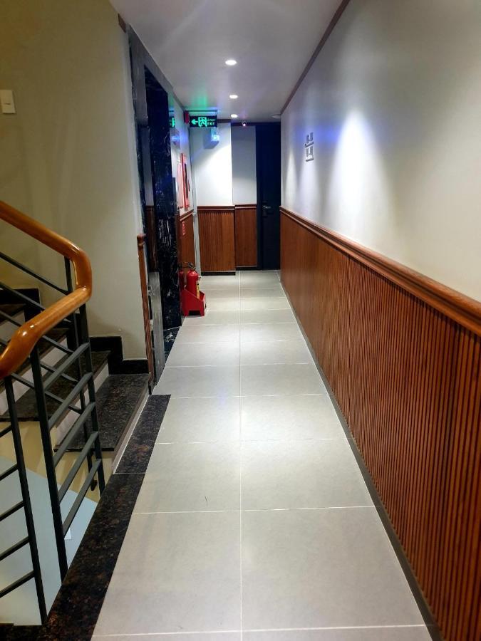 RedDoorz Premium Cloud 9 An Nhon Hotel Ho-Chi-Minh-Stadt Exterior foto