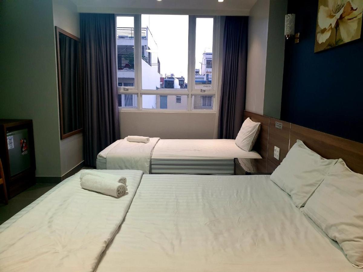 RedDoorz Premium Cloud 9 An Nhon Hotel Ho-Chi-Minh-Stadt Exterior foto